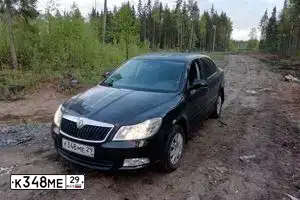 Фото автомобиля SKODA OCTAVIA, 2013 — госномер К348МЕ29. Цвет: ЧЕРНЫЙ