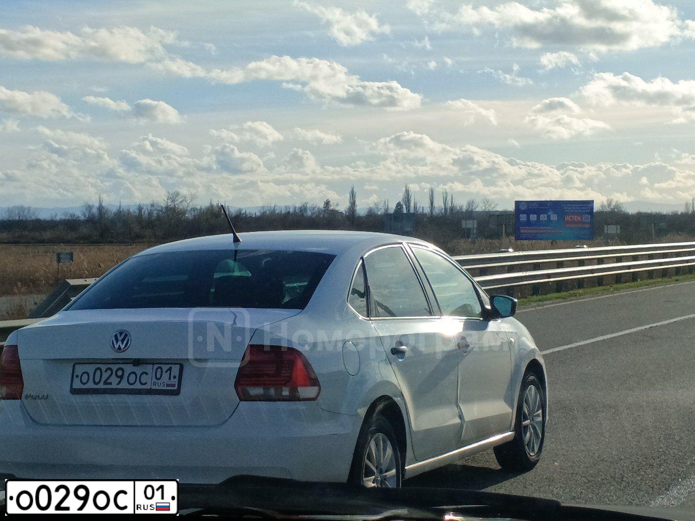 Фото автомобиля VOLKSWAGEN POLO, 2015 — госномер Р062МЕ82