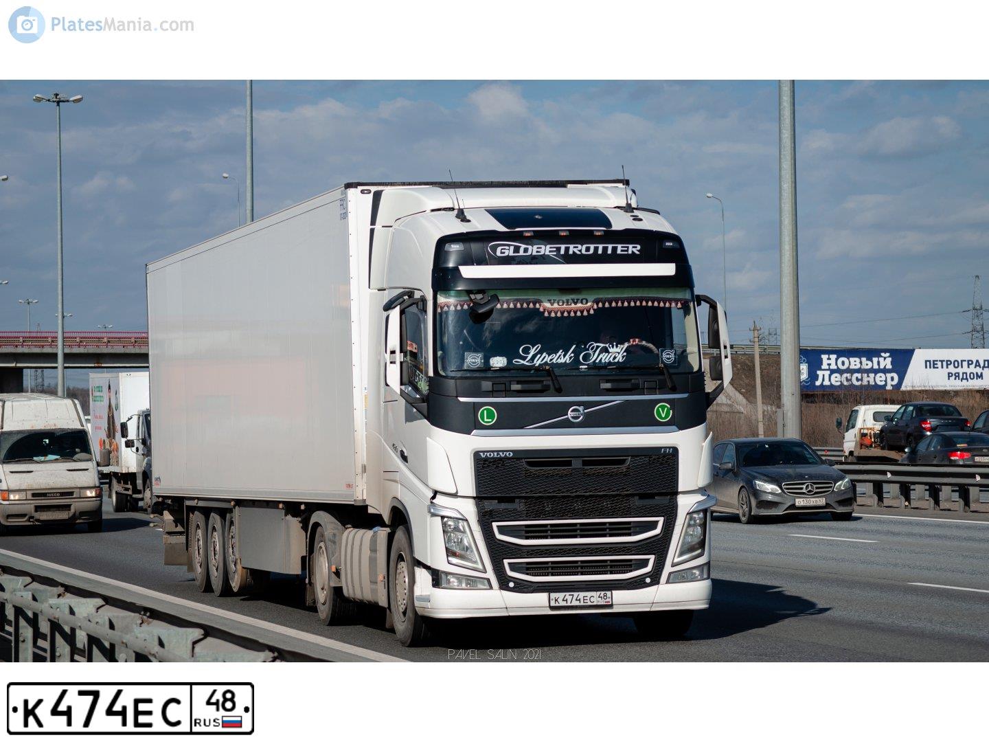 Фото автомобиля VOLVO SERIE FH /4X2/, 2016 — госномер К474ЕС48. Цвет: Белый