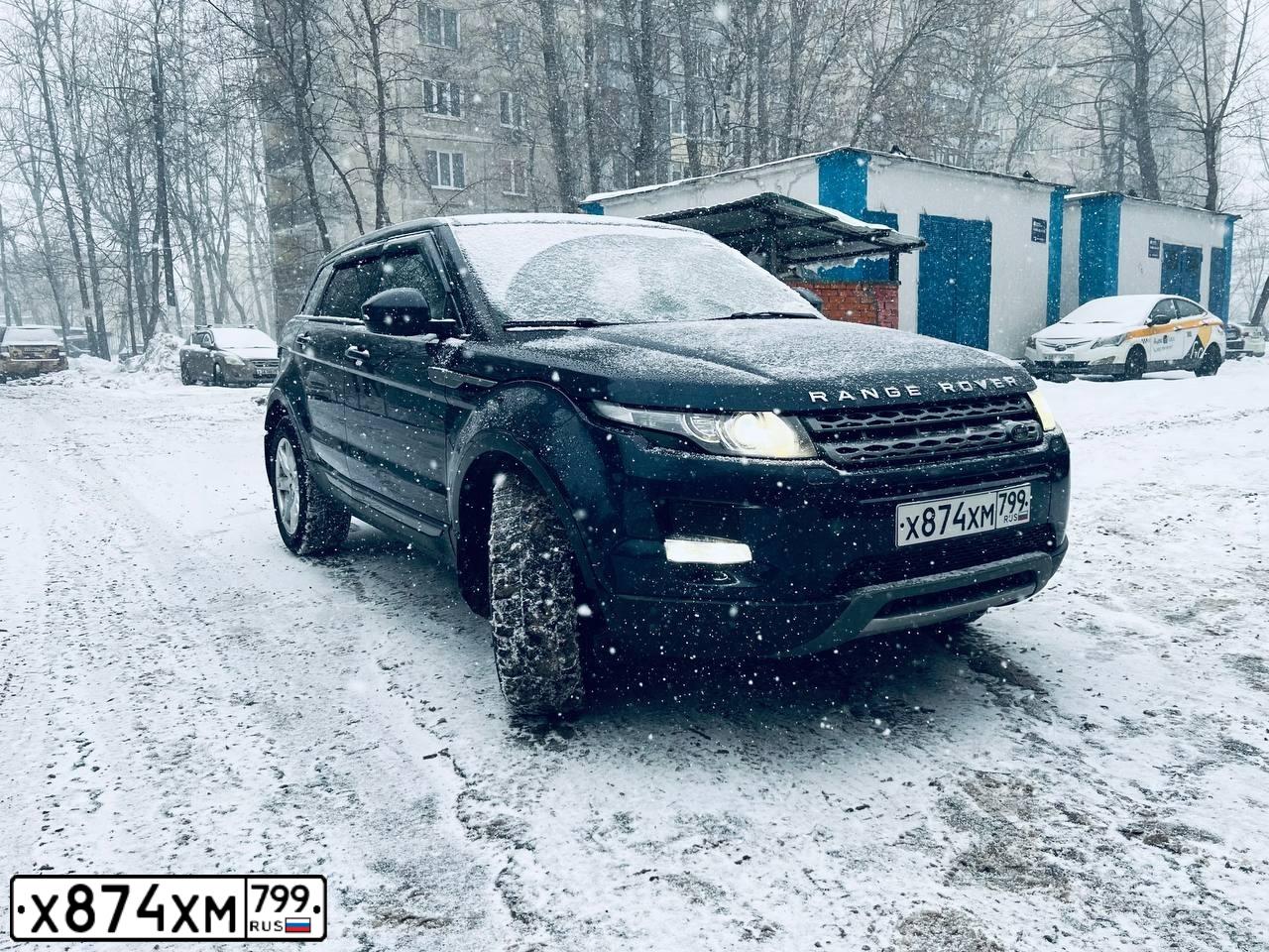 Фото автомобиля LANDROVER RANGE ROVER EVOQUE, 2014 — госномер М932ММ197. Цвет: синий