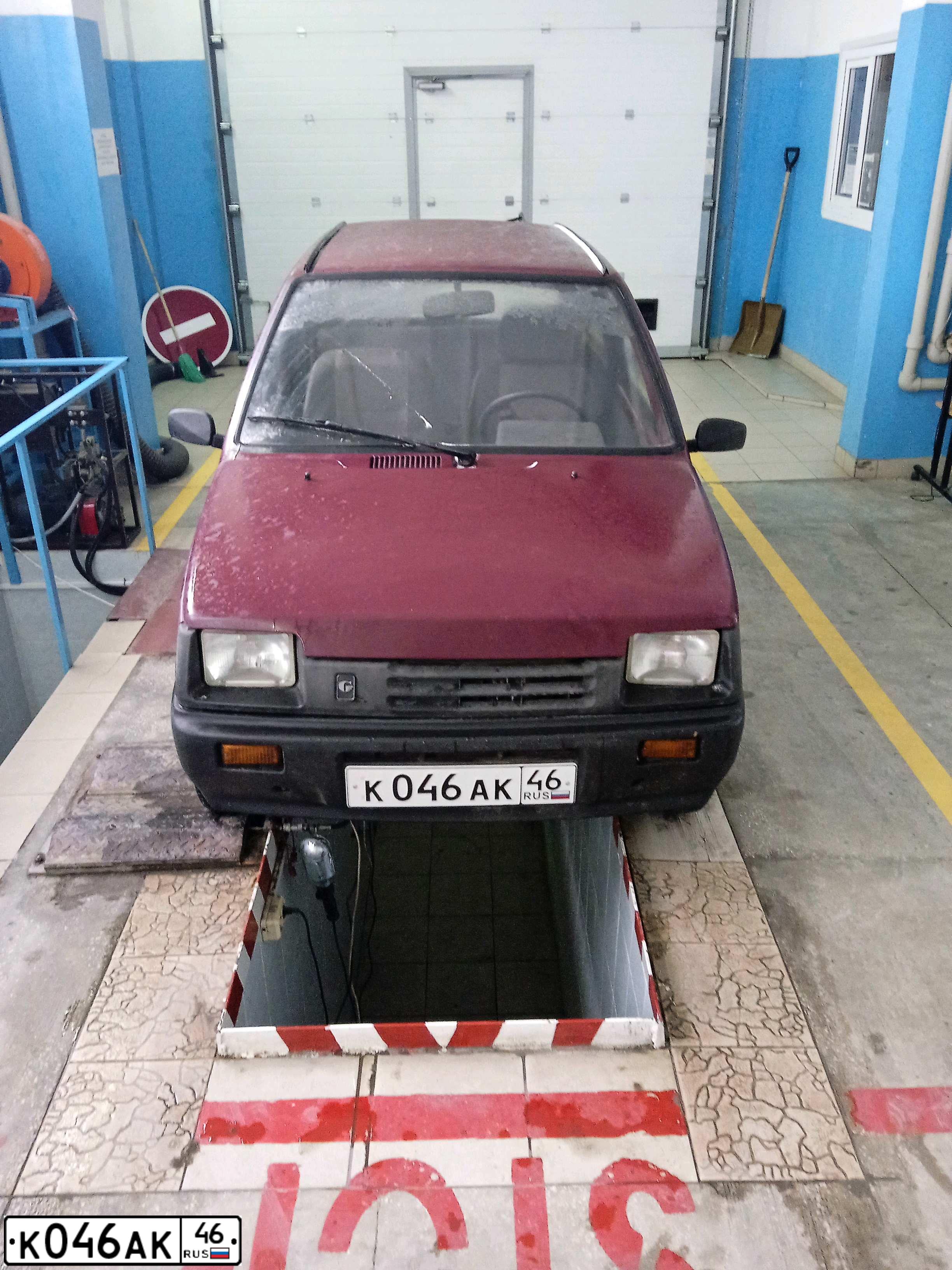 Фото автомобиля SEAZ OKA, 2004 — госномер К046АК46. Цвет: ГРАНАТ