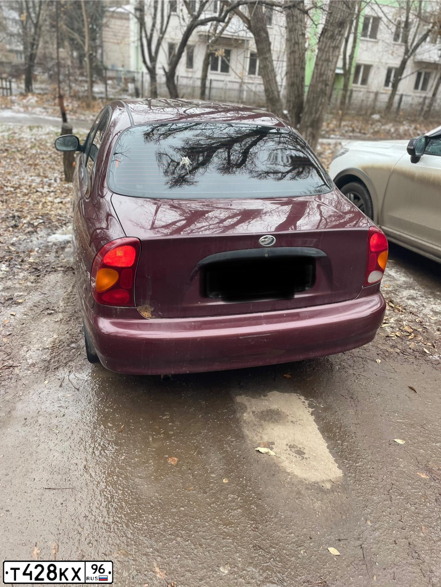 Фото автомобиля ZAZ CHANCE, 2010 — госномер Т428КХ96. Цвет: БОРДОВЫЙ