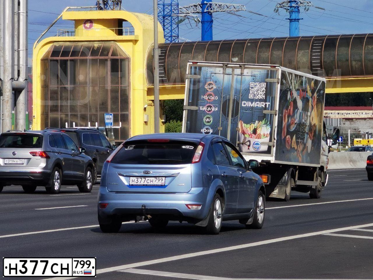 Фото автомобиля FORD FOCUS, 2008 — госномер Н377СН799. Цвет: Светло-Серо-Голубой