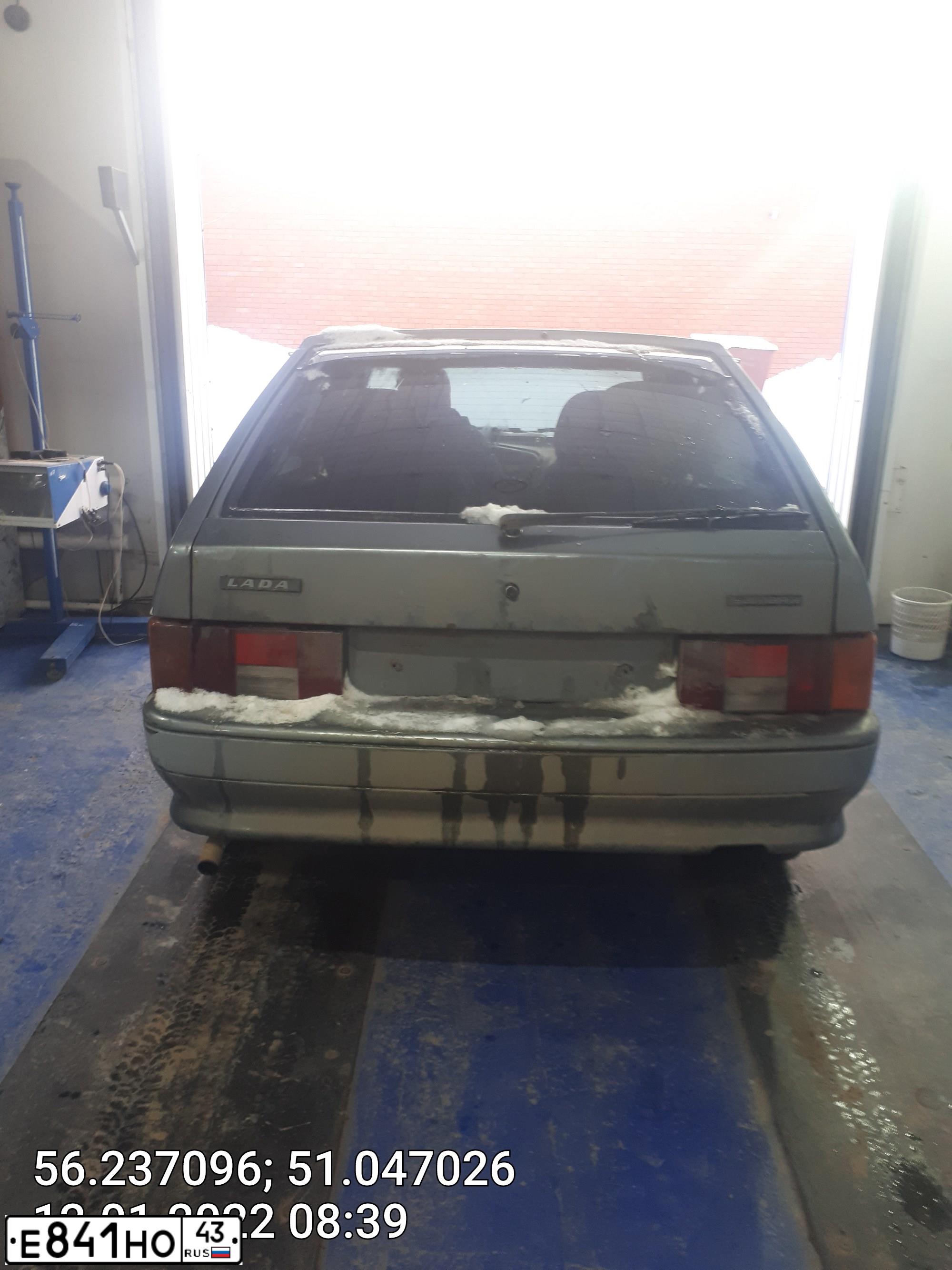 Фото автомобиля LADA 2114 SAMARA, 2006 — госномер Е841НО43. Цвет: СЕРО-ЗЕЛЕНЫЙ