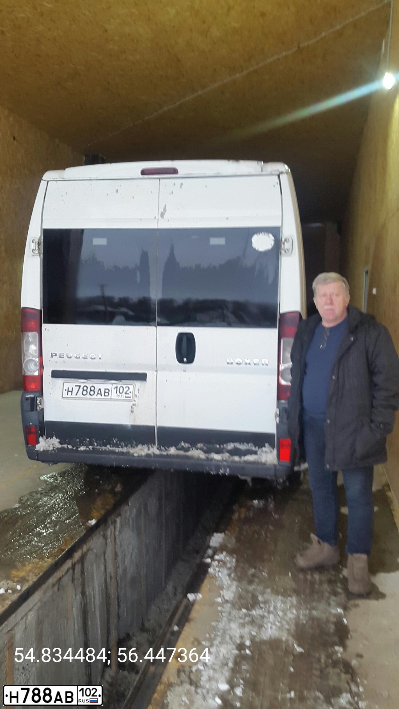 Фото автомобиля PEUGEOT BOXER, 2011 — госномер Н788АВ102. Цвет: Белый