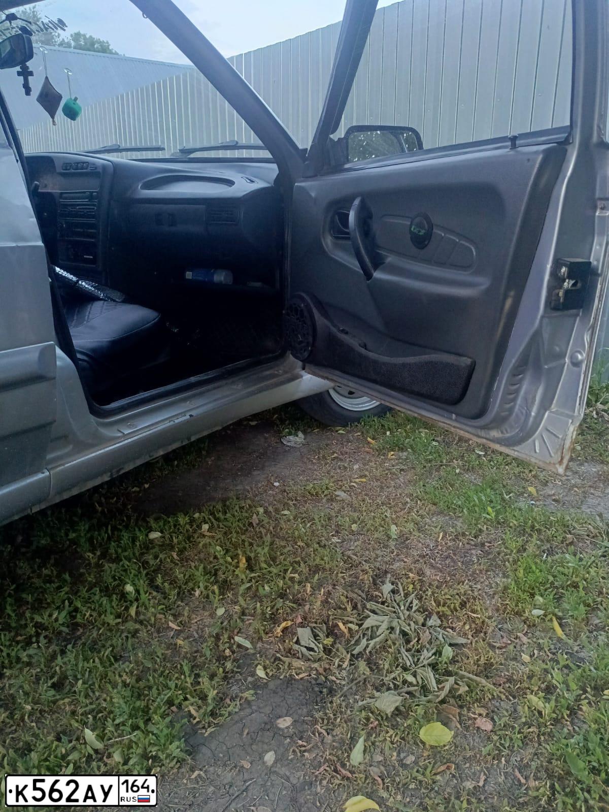Фото автомобиля LADA 2115 SAMARA, 2008 — госномер К562АУ164. Цвет: СВЕТЛО-ГОЛУБОЙ