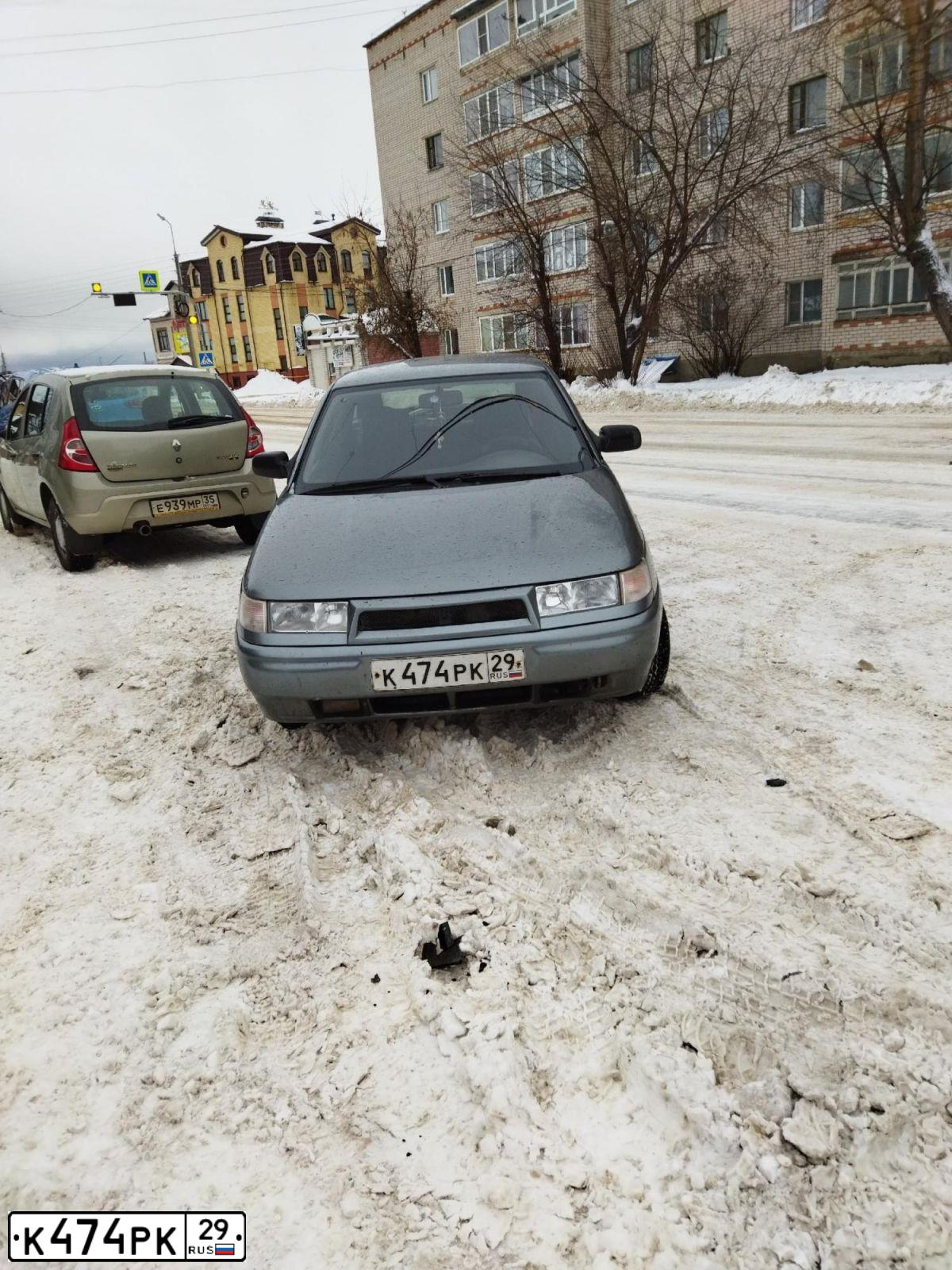 Фото автомобиля LADA 2112, 2007 — госномер М437ВТ35. Цвет: СРЕДНИЙ СЕРО ЗЕЛ МЕТ