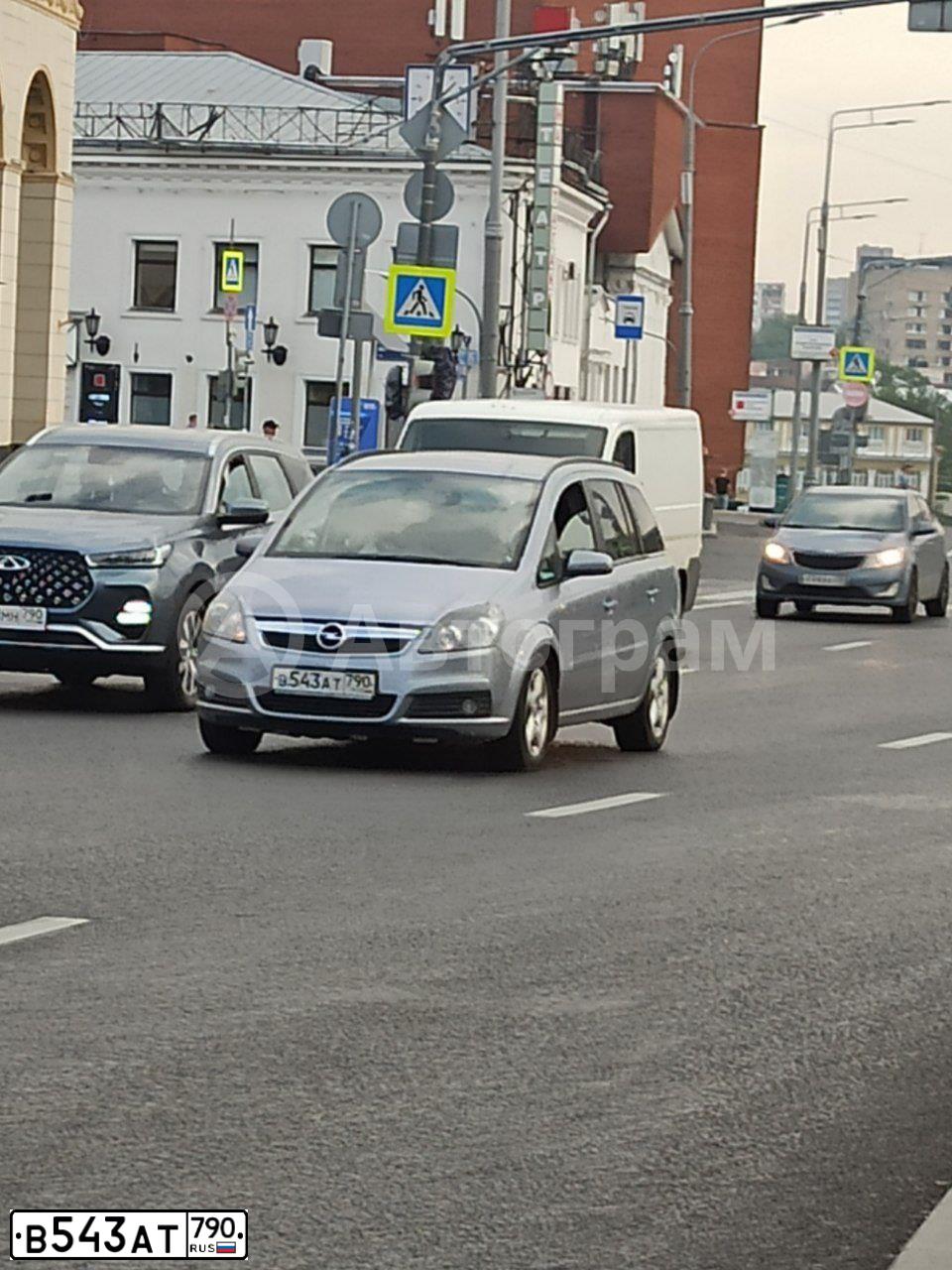 Фото автомобиля OPEL ZAFIRA, 2007 — госномер А451ВВ550. Цвет: СЕРЫЙ