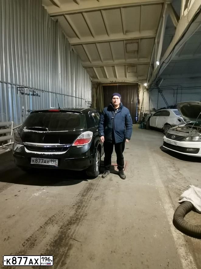 Фото автомобиля OPEL ASTRA, 2007 — госномер К877АХ196. Цвет: ЧЕРНЫЙ