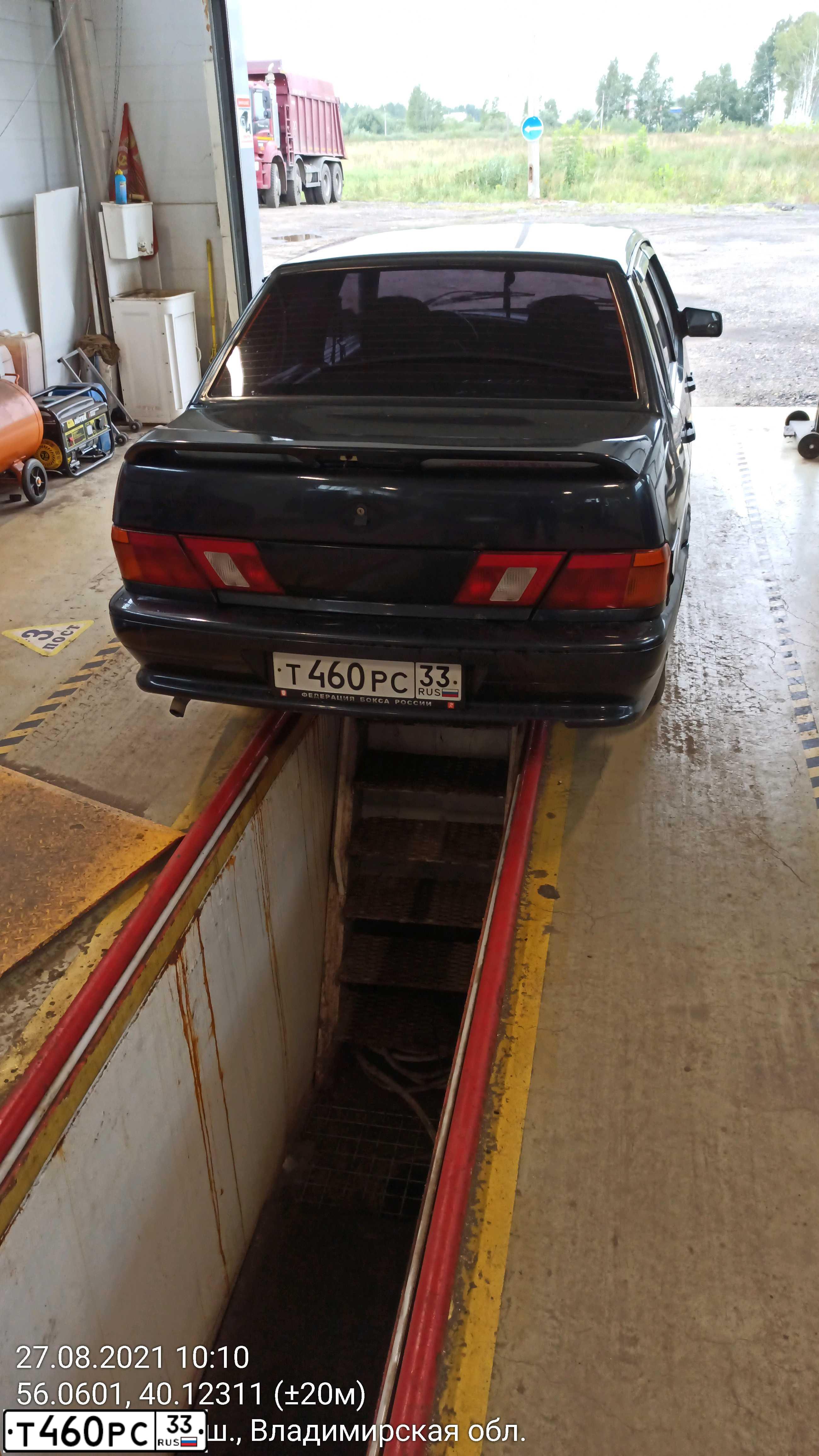 Фото автомобиля LADA 2115 SAMARA, 2006 — госномер М588СХ33. Цвет: ЧЕРНЫЙ