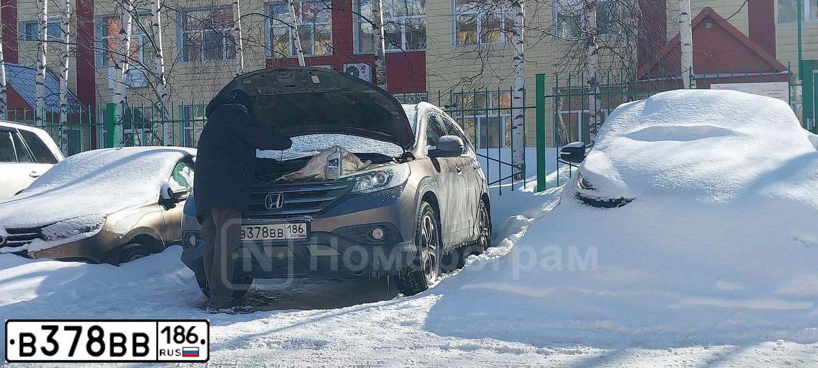 Фото автомобиля HONDA CR-V, 2014 — госномер В378ВВ186. Цвет: СЕРО-КОРИЧНЕВЫЙ