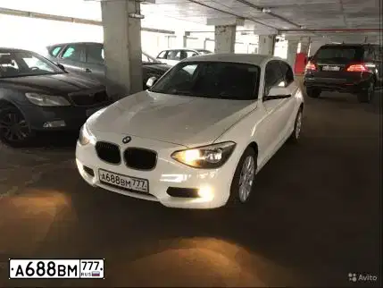 Фото автомобиля BMW SERIE 1, 2013 — госномер А688ВМ777. Цвет: Белый