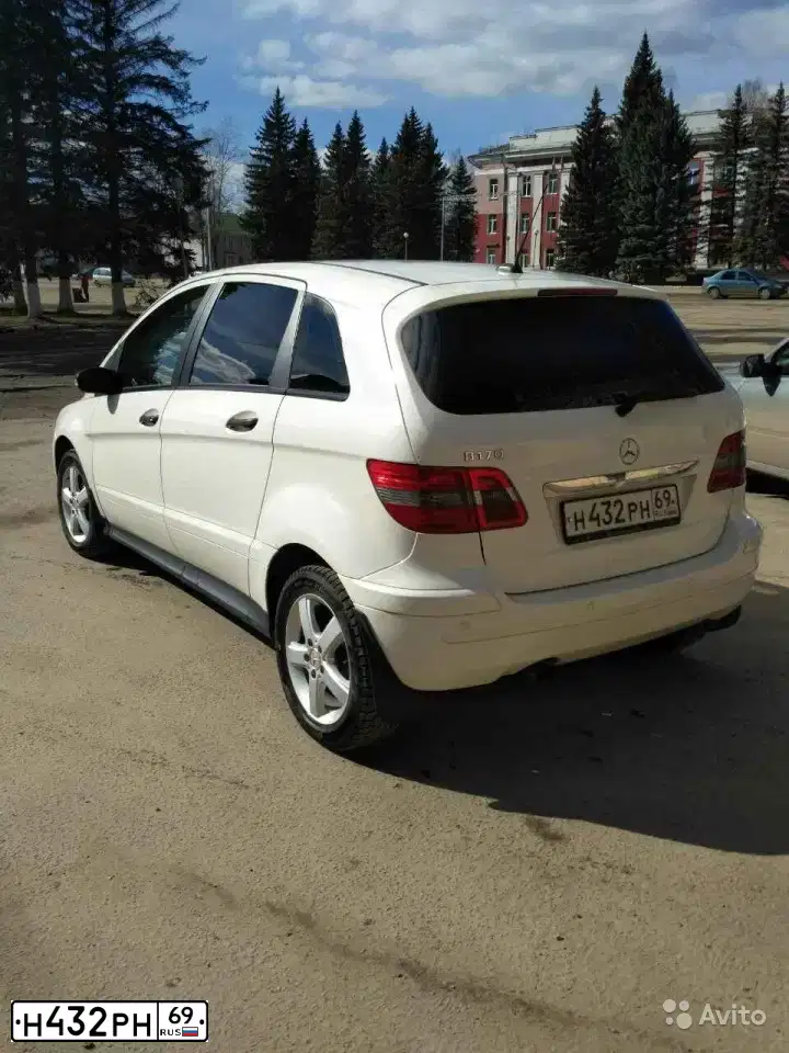 Фото автомобиля MERCEDES B-KLASSE, 2007 — госномер Е450ТУ799. Цвет: Белый