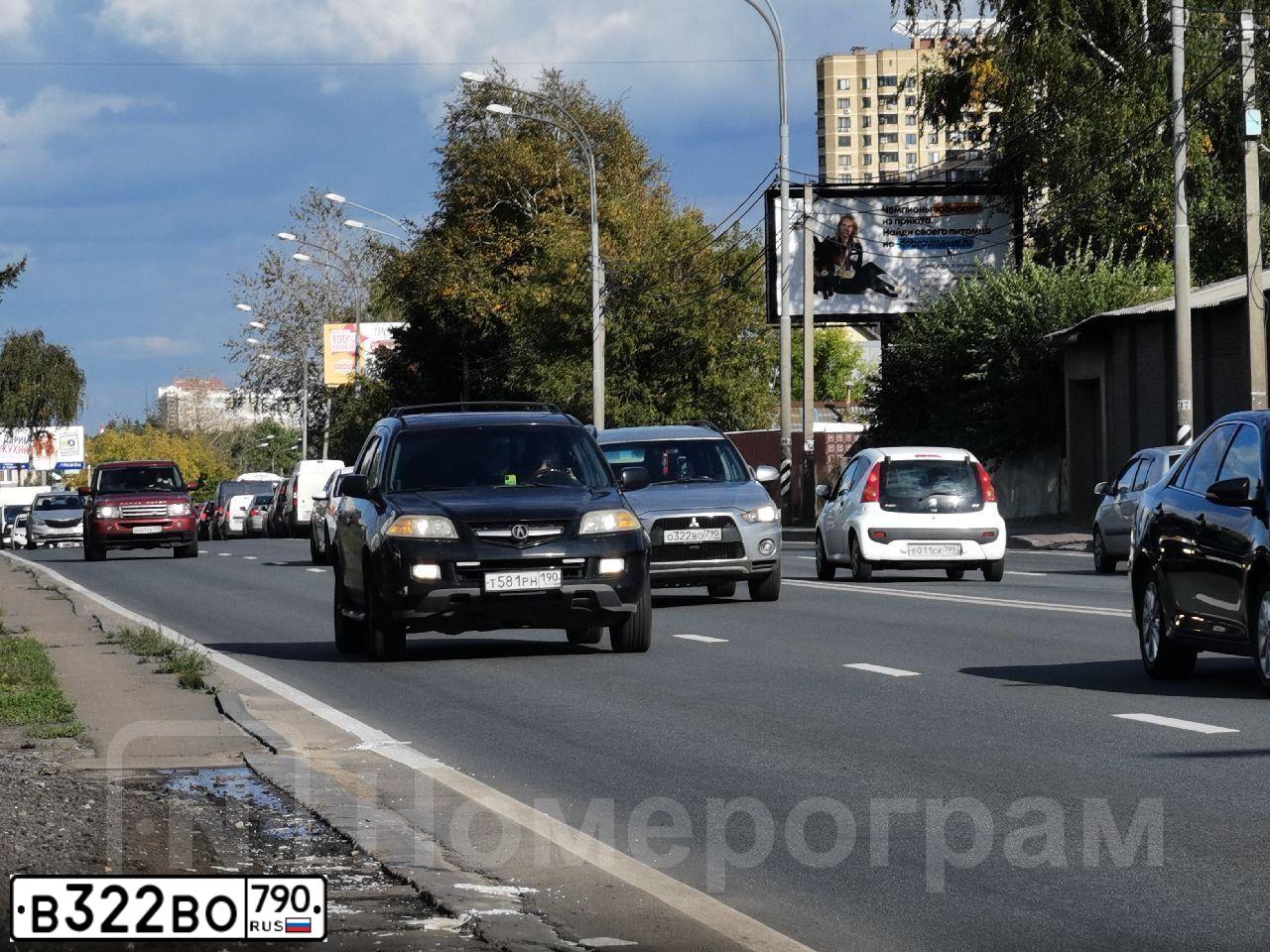 Фото автомобиля РЕНО ЛОГАН, 2015 — госномер А552ВУ977. Цвет: СВЕТЛО-СЕРЫЙ