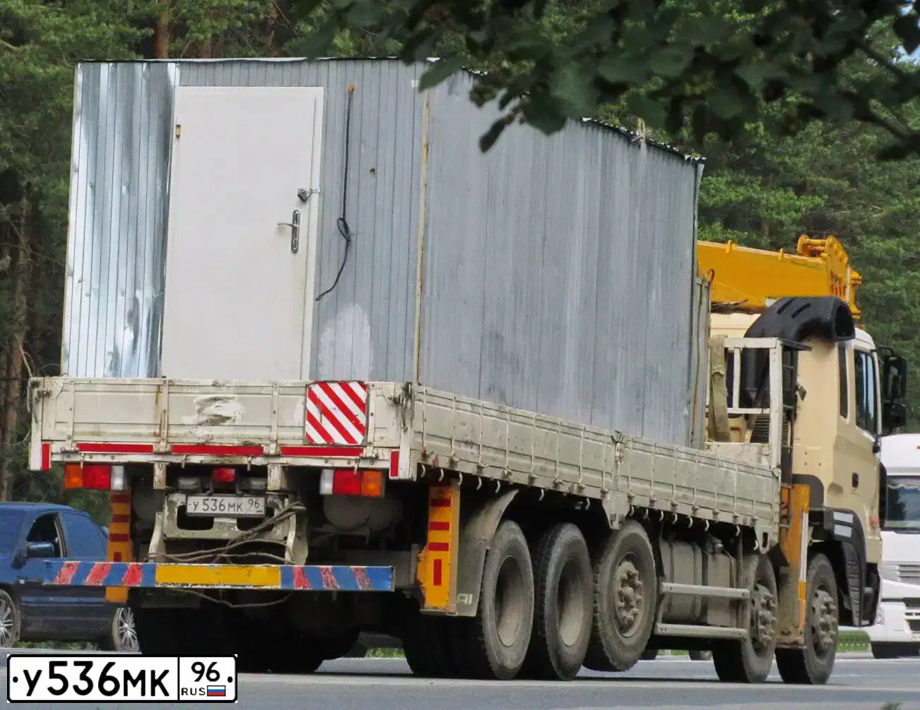 Фото автомобиля HYUNDAI HD CARGO TRUCK, 2012 — госномер У536МК96. Цвет: БЕЖЕВЫЙ