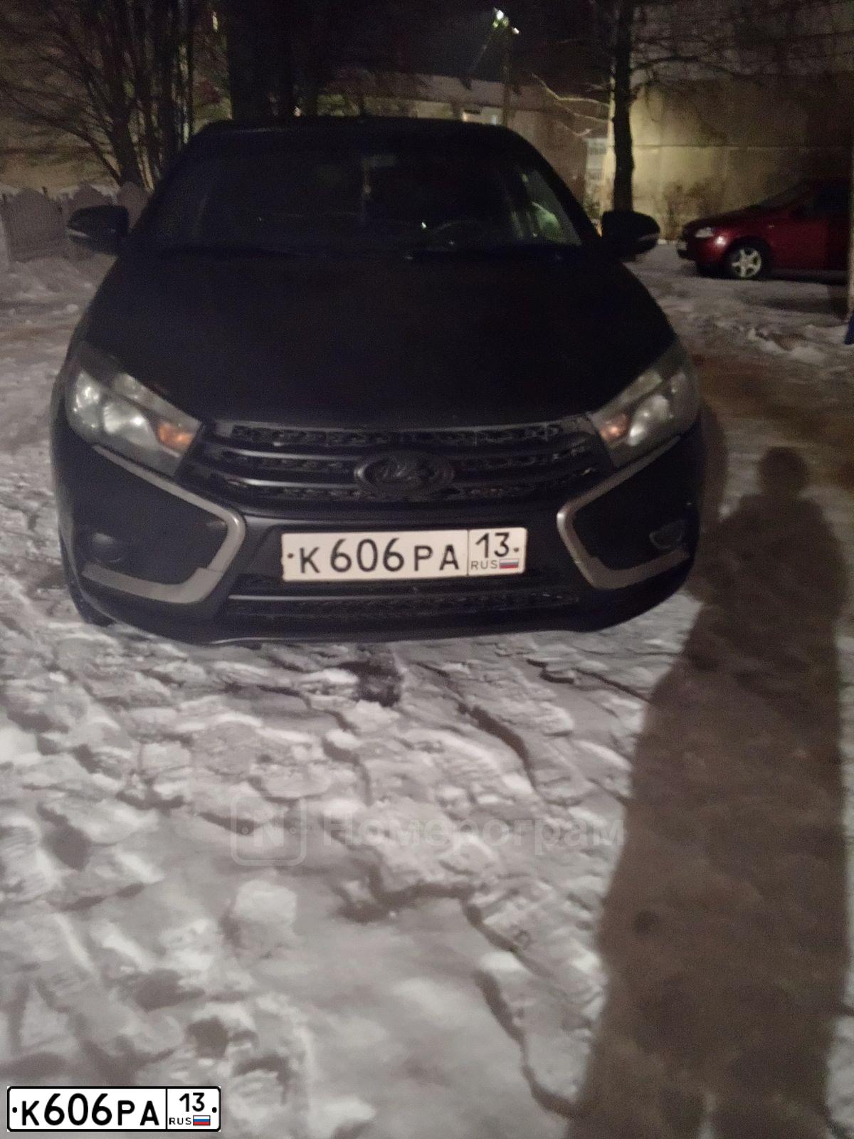 Фото автомобиля LADA VESTA, 2016 — госномер К606РА13. Цвет: ЧЕРНЫЙ