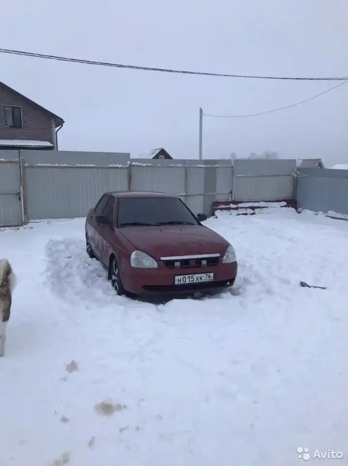 Фото автомобиля LADA 2170 PRIORA, 2008 — госномер У669МХ44. Цвет: Красный