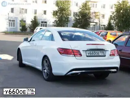 Фото автомобиля MERCEDES E-KLASSE, 2014 — госномер У660ОЕ116. Цвет: БЕЛЫЙ