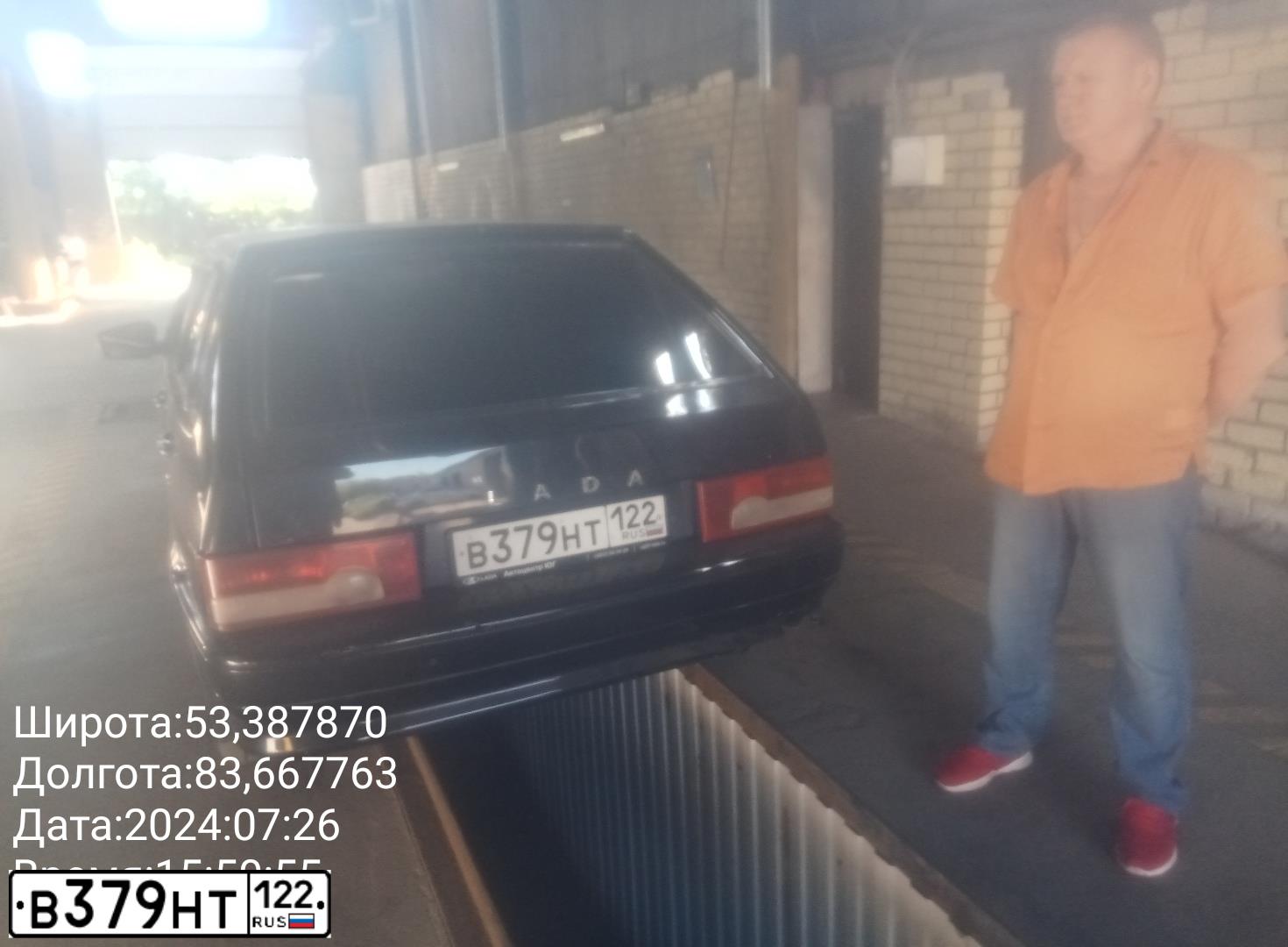 Фото автомобиля LADA 2114 SAMARA, 2007 — госномер В379НТ122. Цвет: ГРАФИТОВЫЙ