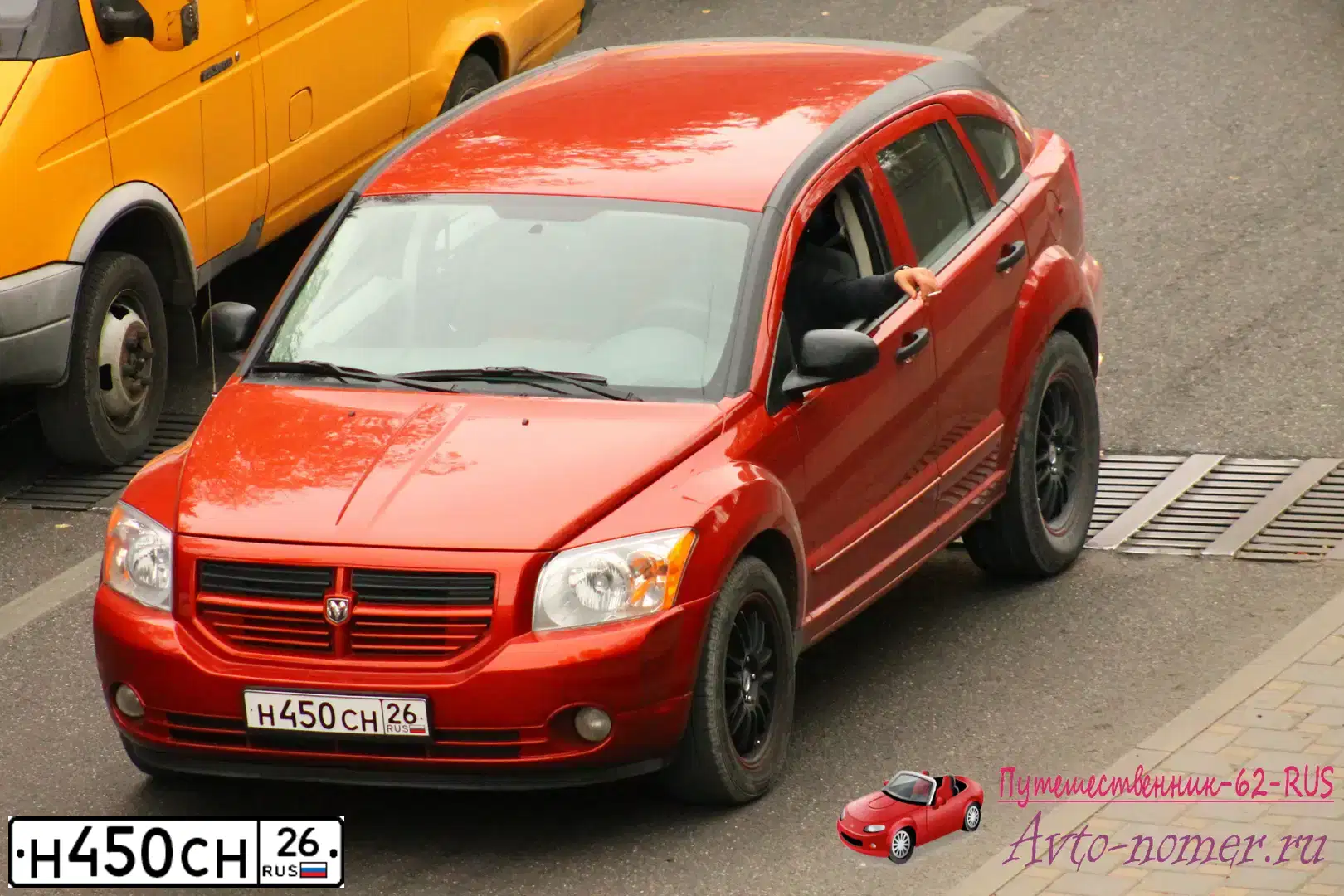 Фото автомобиля DODGE CALIBER, 2007 — госномер У207ВА178. Цвет: ОРАНЖЕВЫЙ