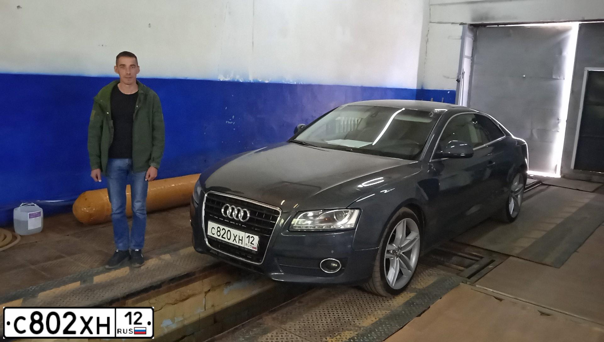 Фото автомобиля AUDI A5, 2007 — госномер М225НН21. Цвет: Серо-Синий