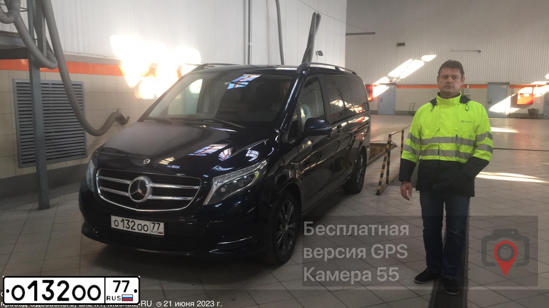 Фото автомобиля MERCEDES S-KLASSE, 2001 — госномер О132ОО77. Цвет: ЧЕРНЫЙ