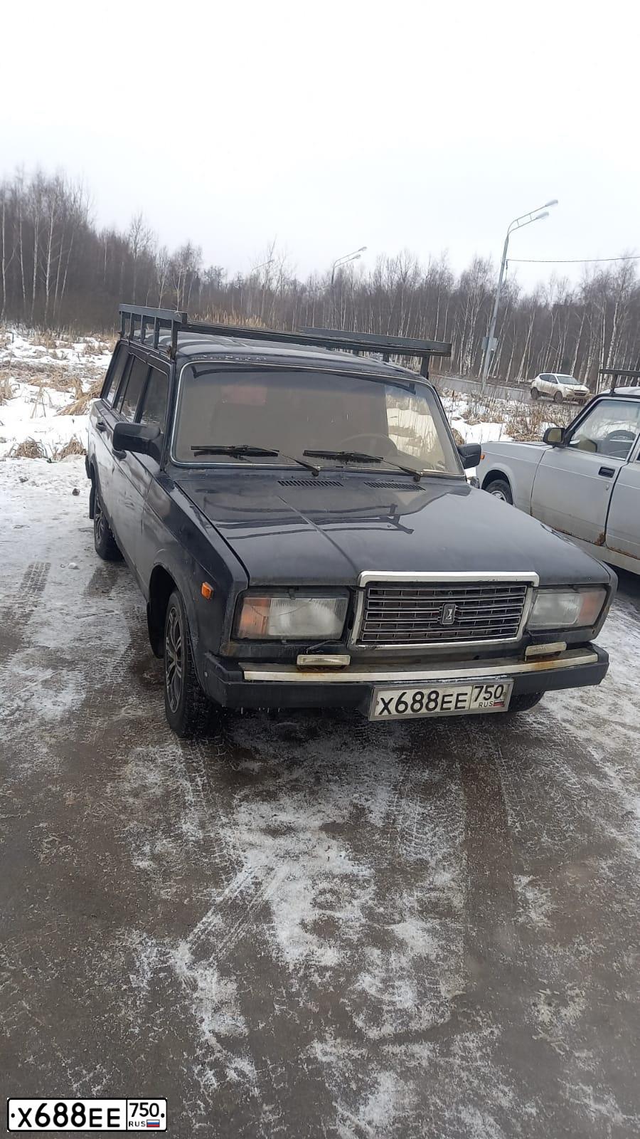 Фото автомобиля LADA 2104, 2008 — госномер О468ЕХ550. Цвет: Темно-синий