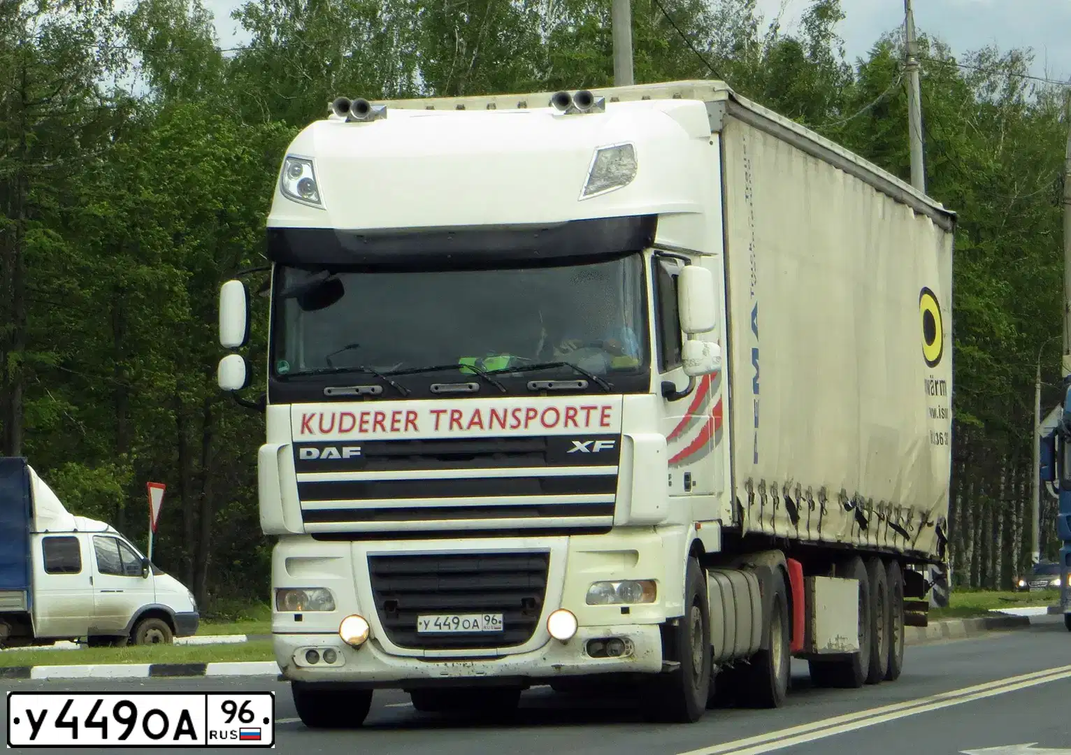 Фото автомобиля DAF БЕЗ МОДЕЛИ ХF105 460, 2007 — госномер У449ОА96. Цвет: Белый