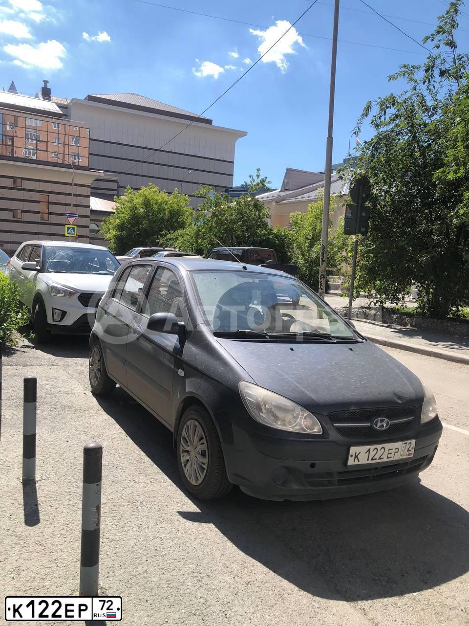 Фото автомобиля HYUNDAI GETZ, 2007 — госномер К122ЕР72. Цвет: ТЕМНО-СЕРЫЙ