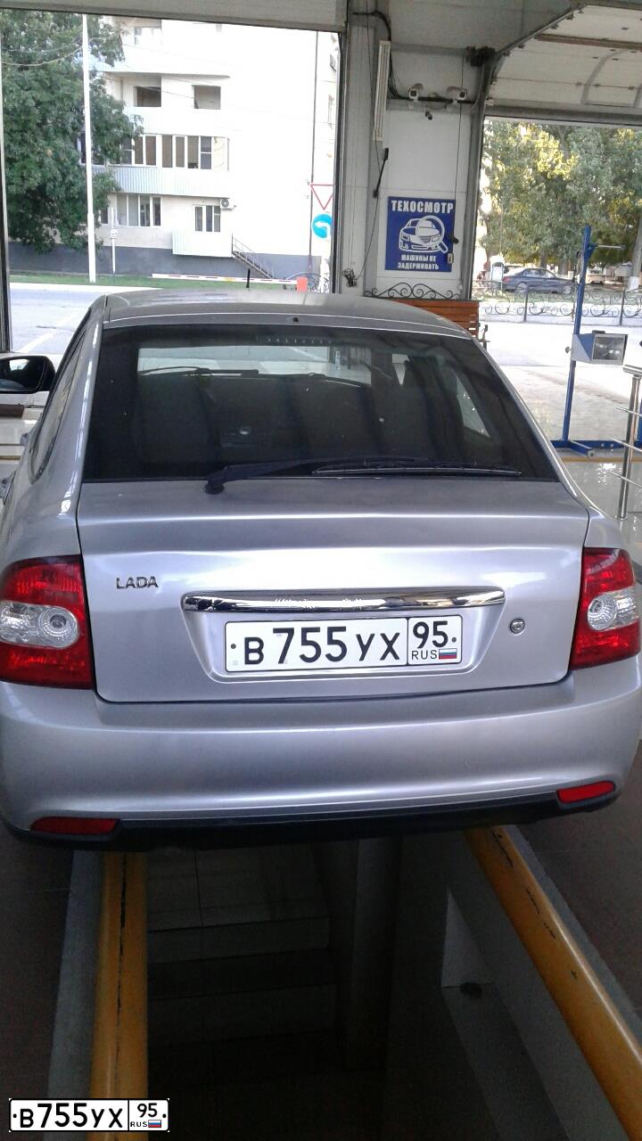 Фото автомобиля LADA 2172 PRIORA, 2011 — госномер В755УХ95. Цвет: СВЕТЛО-СЕРЕБРИСТЫЙ МЕТАЛЛ