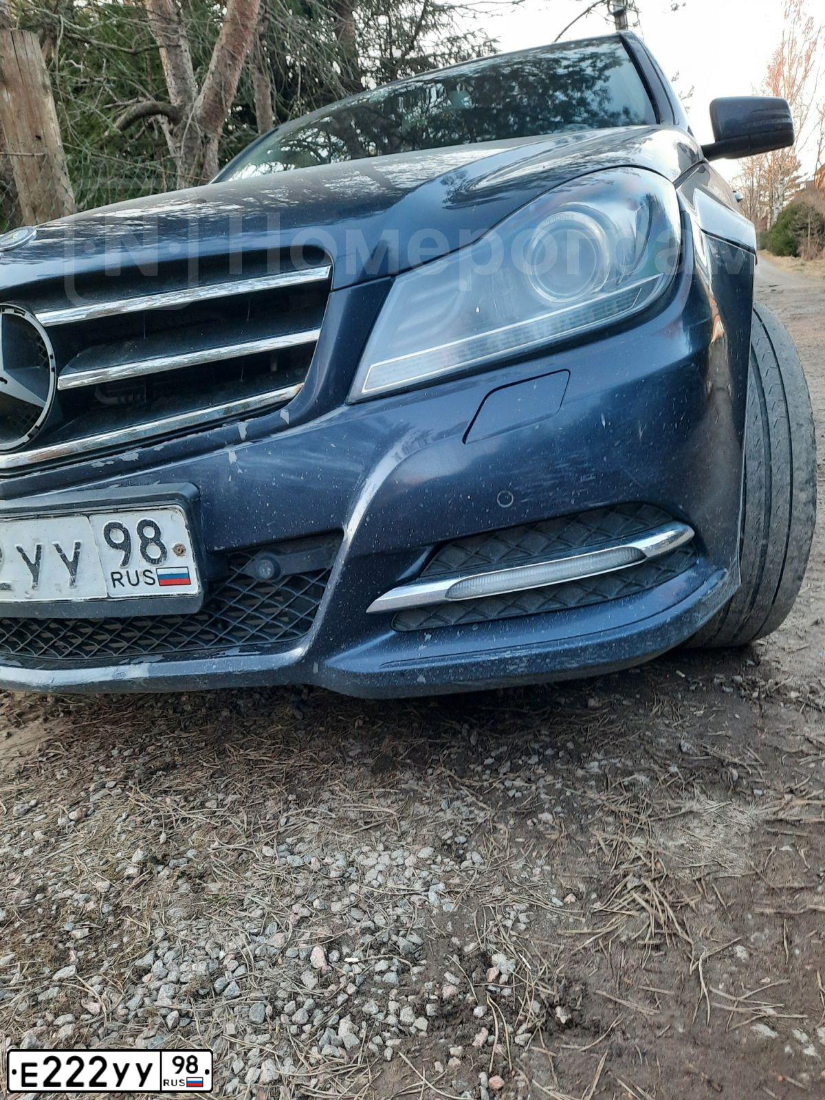 Фото автомобиля MERCEDES C-KLASSE, 2011 — госномер Е222УУ98. Цвет: синий