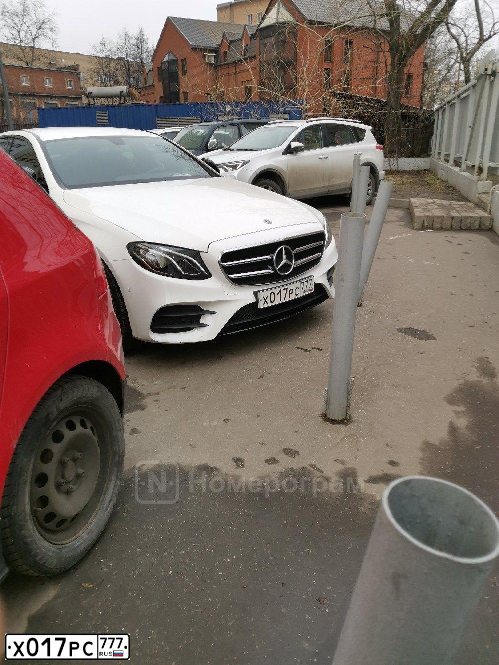 Фото автомобиля MERCEDES C-KLASSE, 2015 — госномер М960КУ51. Цвет: Белый