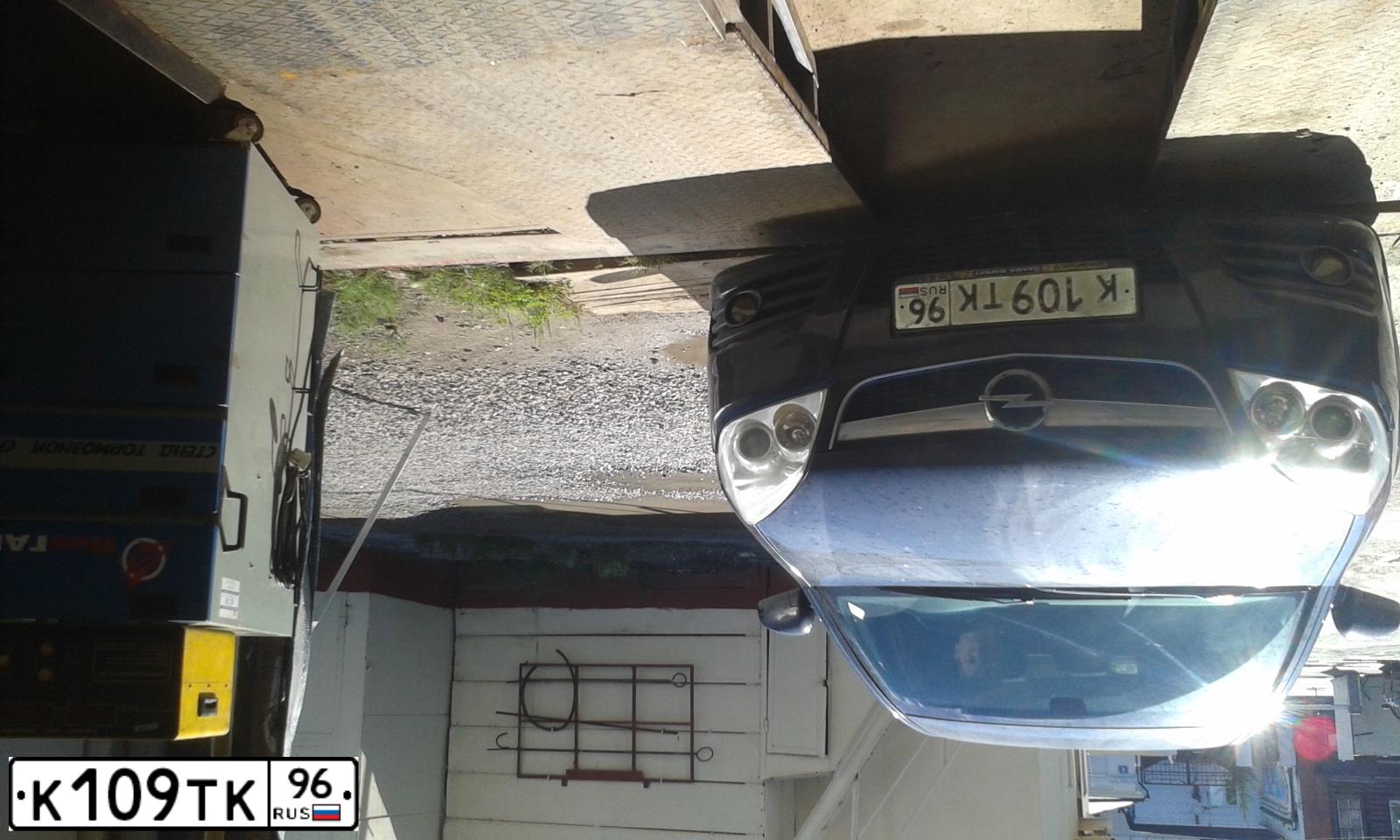 Фото автомобиля OPEL VECTRA, 2008 — госномер К109ТК96. Цвет: ЧЕРНЫЙ