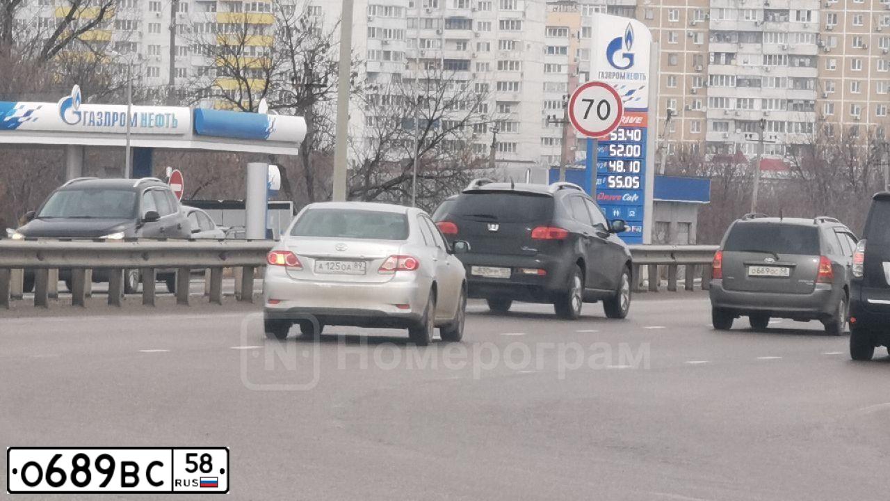 Фото автомобиля RENAULT DUSTER, 2012 — госномер М978НХ13. Цвет: СВЕТЛО-СЕРЫЙ