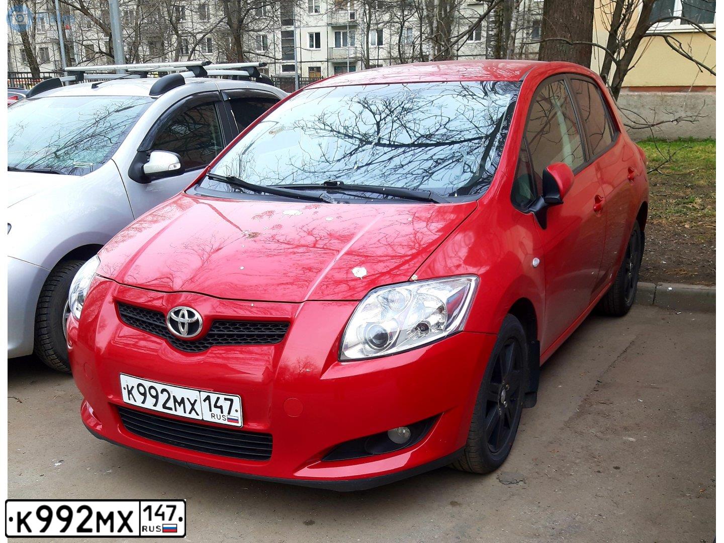 Фото автомобиля TOYOTA AURIS, 2007 — госномер К992МХ147. Цвет: КРАСНЫЙ