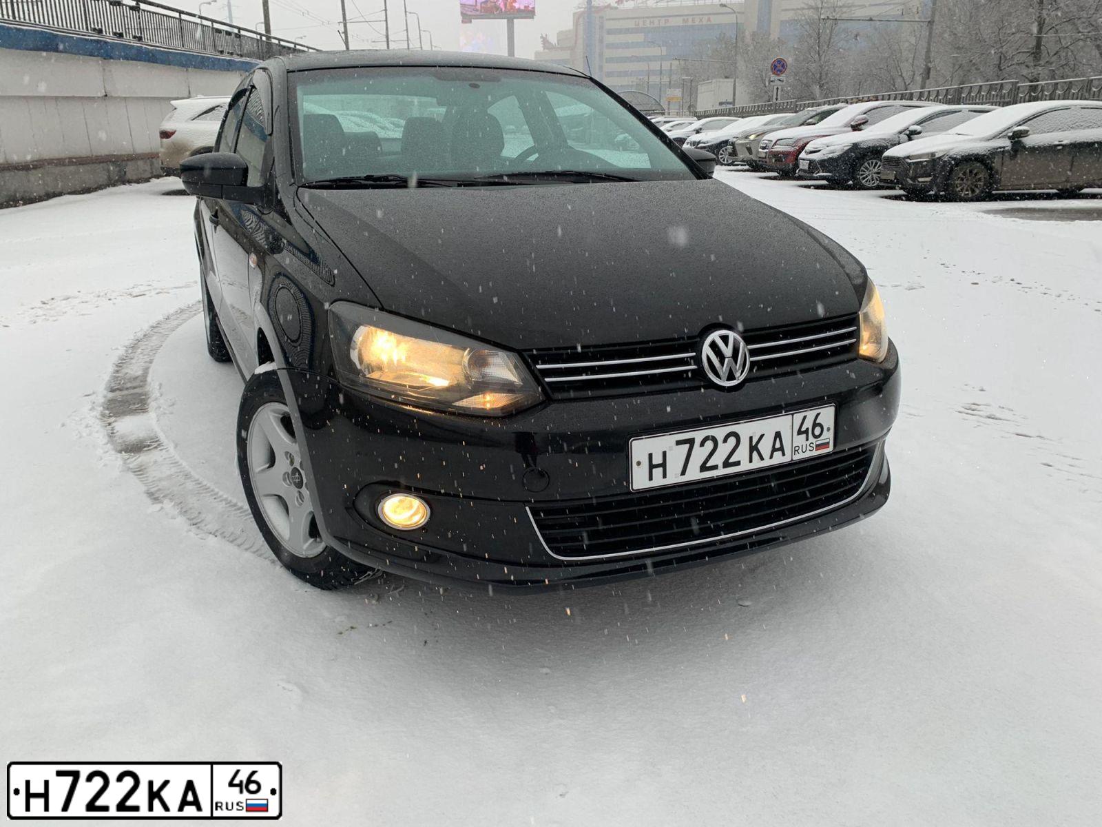Фото автомобиля VOLKSWAGEN POLO, 2012 — госномер Т168ХР196. Цвет: ЧЕРНЫЙ
