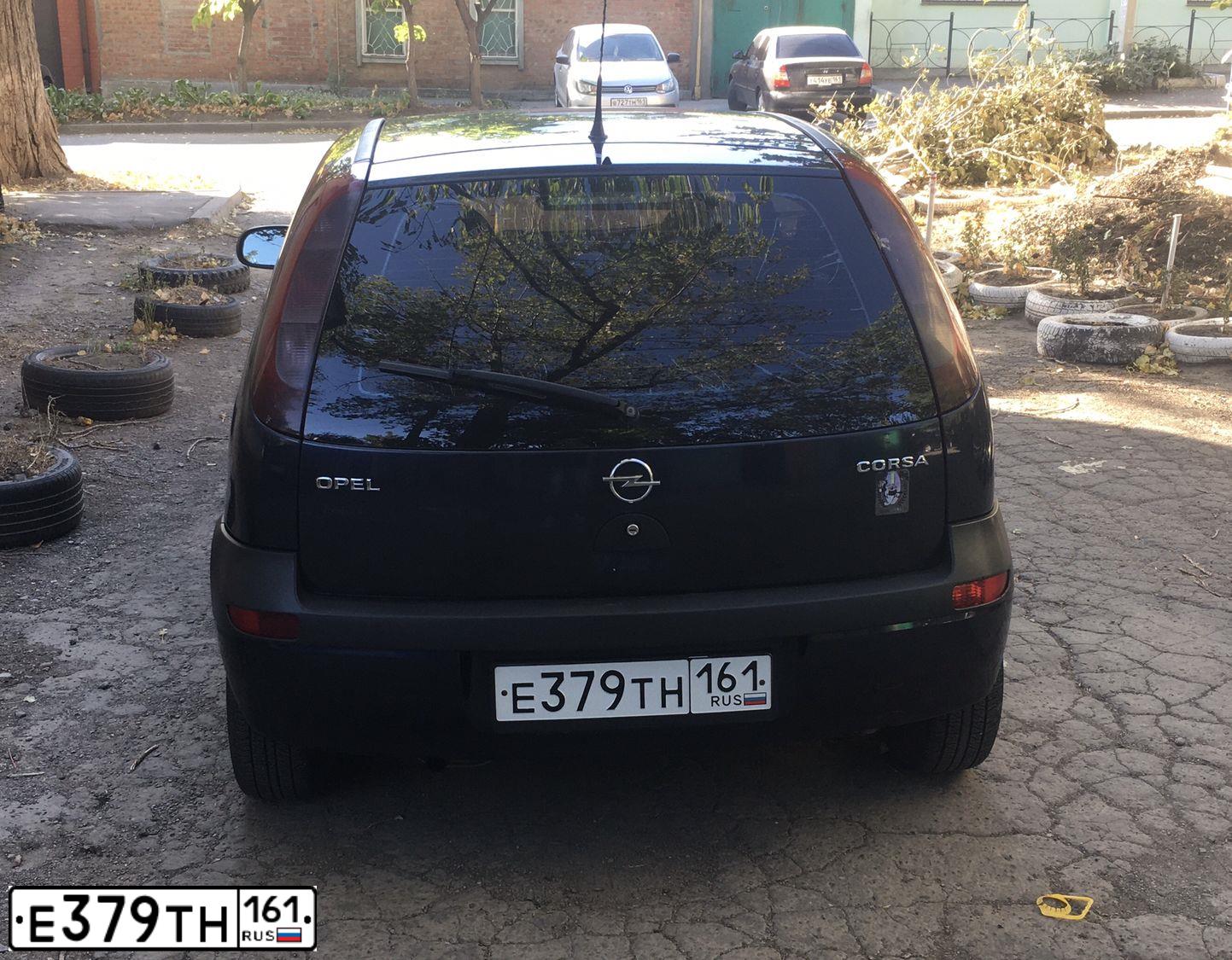 Фото автомобиля OPEL L CORSA, 2001 — госномер В722ТС196. Цвет: Темно-синий