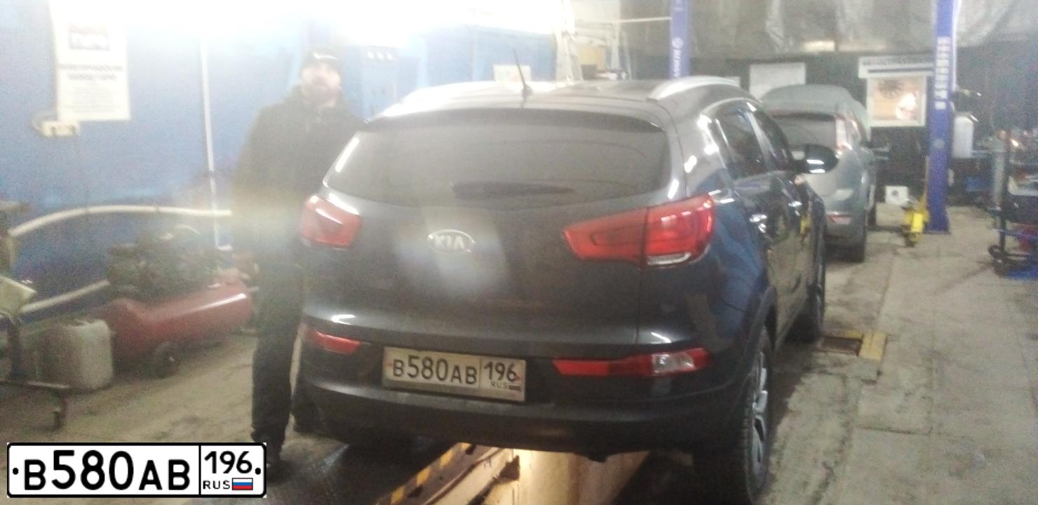 Фото автомобиля KIA SPORTAGE, 2014 — госномер М804МЕ702. Цвет: СЕРЫЙ