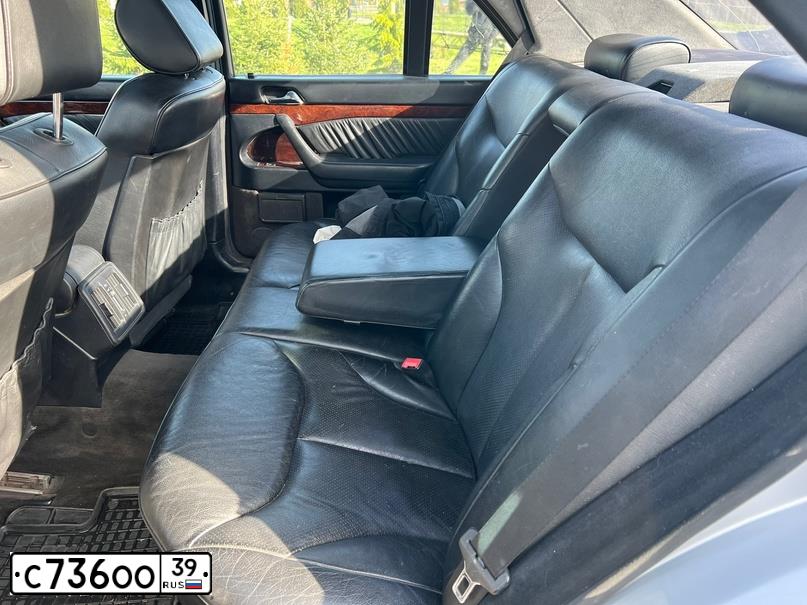 Фото автомобиля MERCEDES-BENZ S500, 1996 — госномер С337ХТ39. Цвет: Серебристый