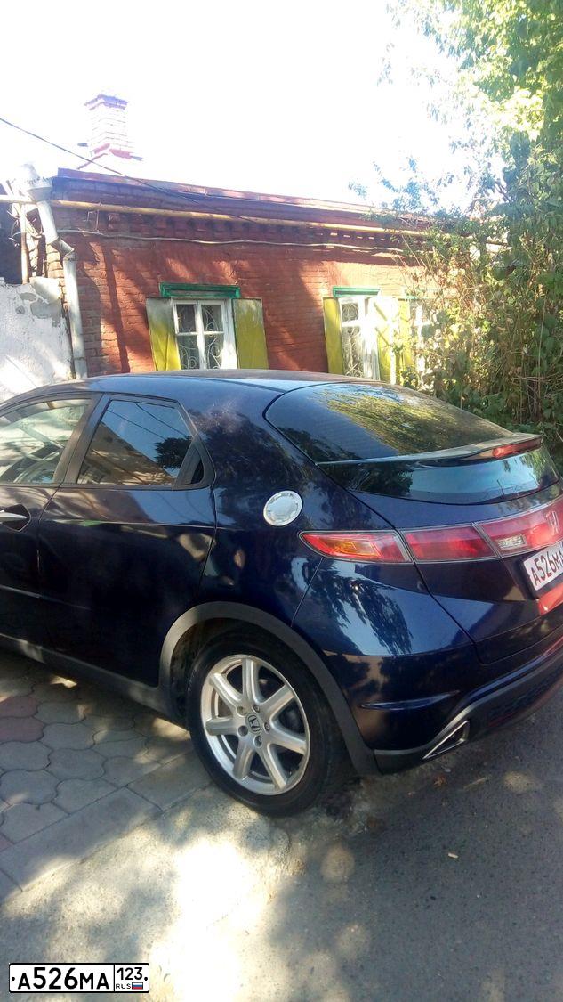 Фото автомобиля HONDA CIVIC, 2008 — госномер А526МА123. Цвет: ТЕМНО-СИНИЙ