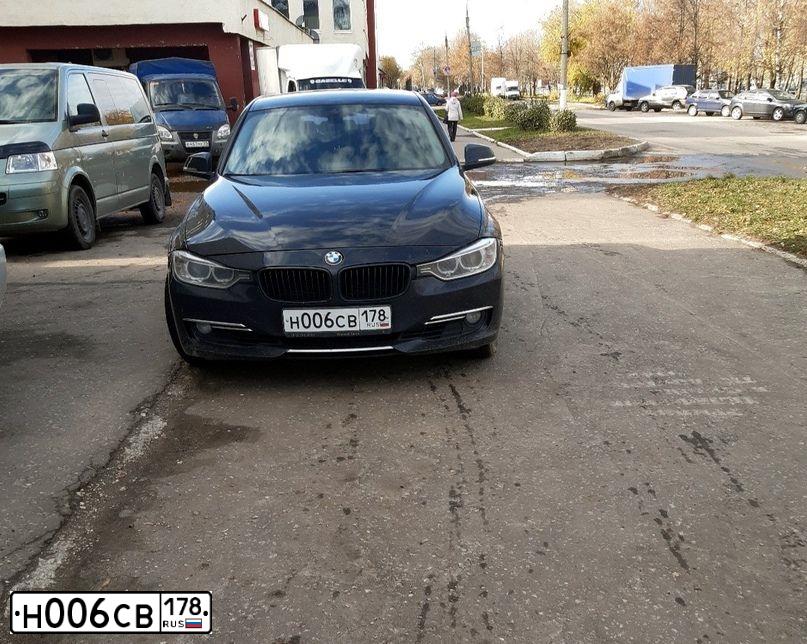 Фото автомобиля BMW SERIE 3, 2013 — госномер Н322СВ716. Цвет: ЧЕРНЫЙ