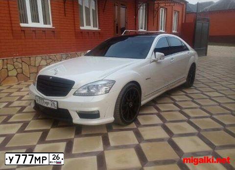 Фото автомобиля LEXUS S LX, 2002 — госномер Т330ЕВ07. Цвет: БЕЛЫЙ
