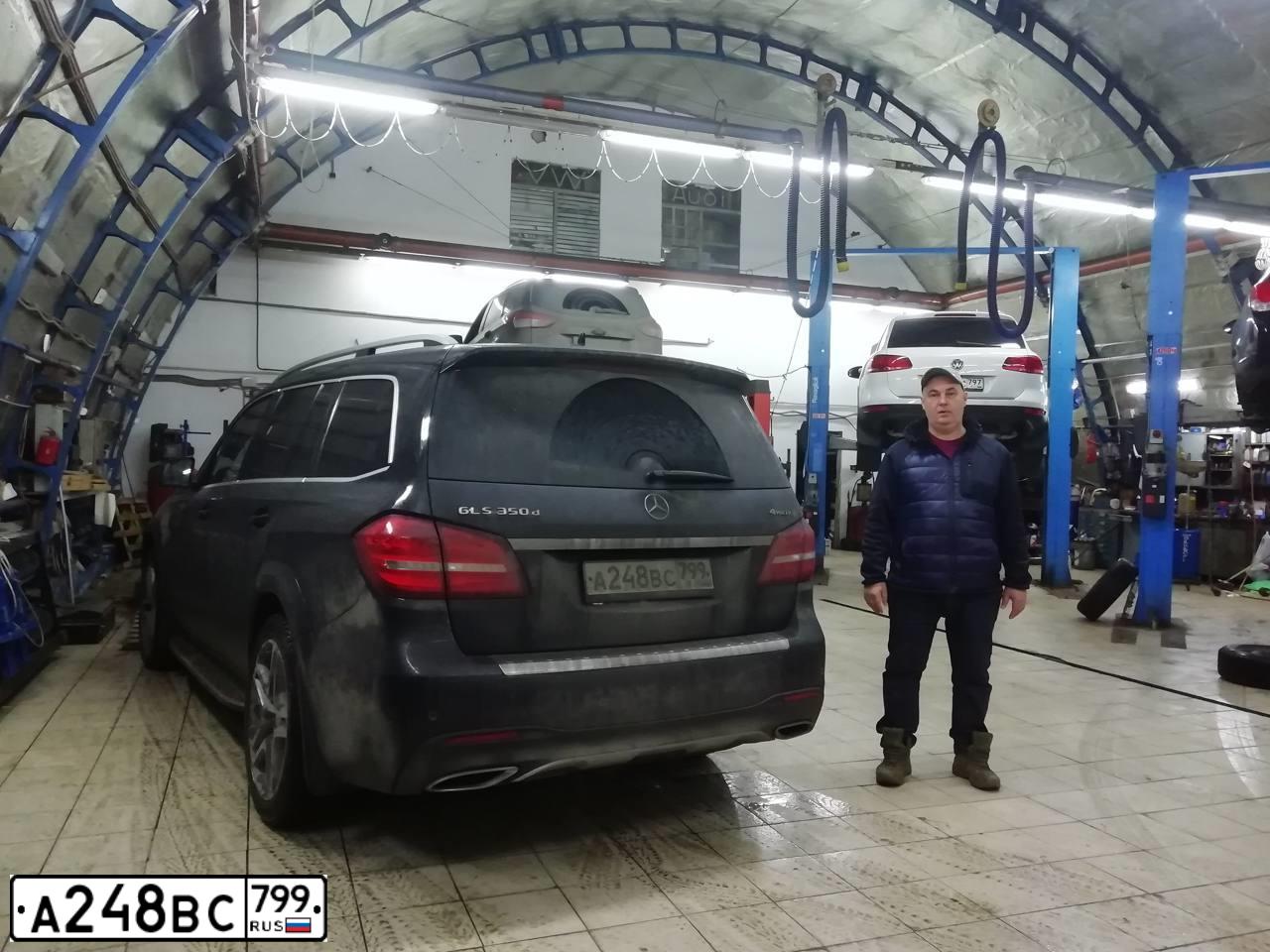 Фото автомобиля MERCEDES GL-KLASSE, 2017 — госномер А248ВС799. Цвет: ЧЕРНЫЙ