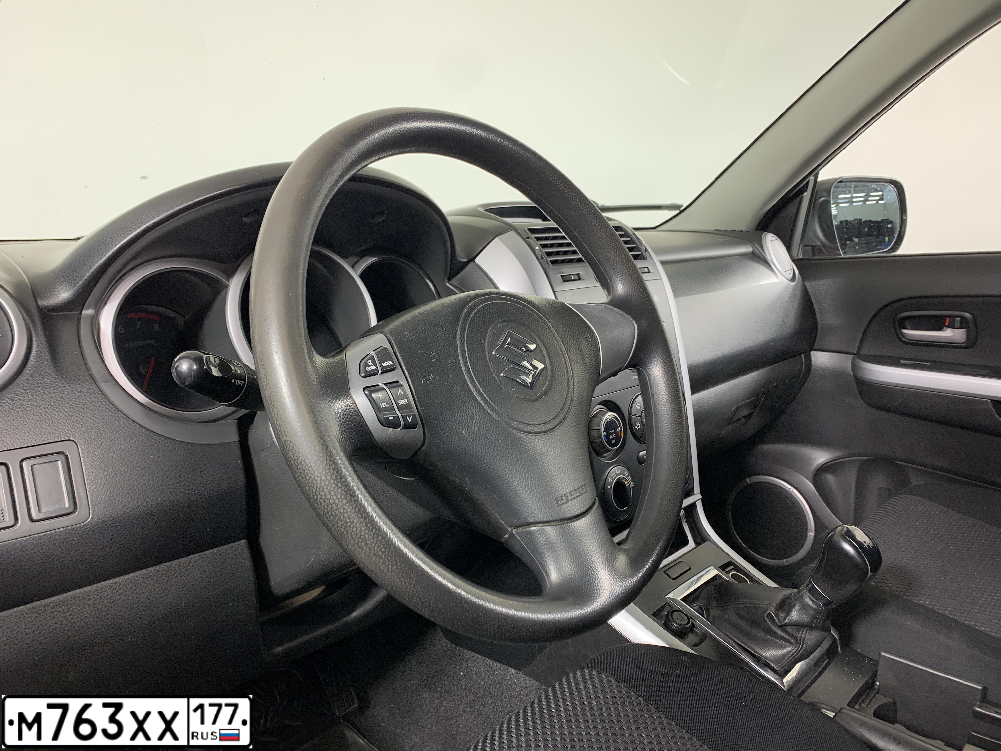 Фото автомобиля SUZUKI GRAND VITARA, 2007 — госномер Х874ОЕ37. Цвет: ВИШНЕВЫЙ