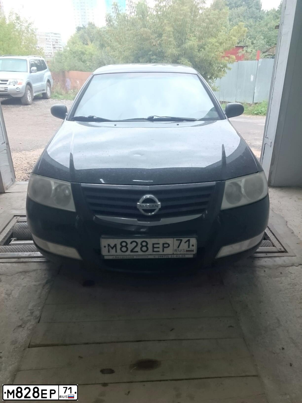 Фото автомобиля VOLVO XC70, 2001 — госномер Р202ЕС71. Цвет: БОРДОВЫЙ