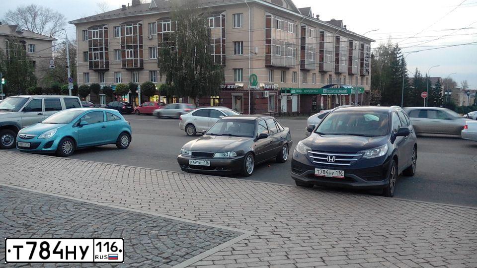 Фото автомобиля HONDA CR-V, 2013 — госномер М624ТК716. Цвет: ЧЕРНЫЙ