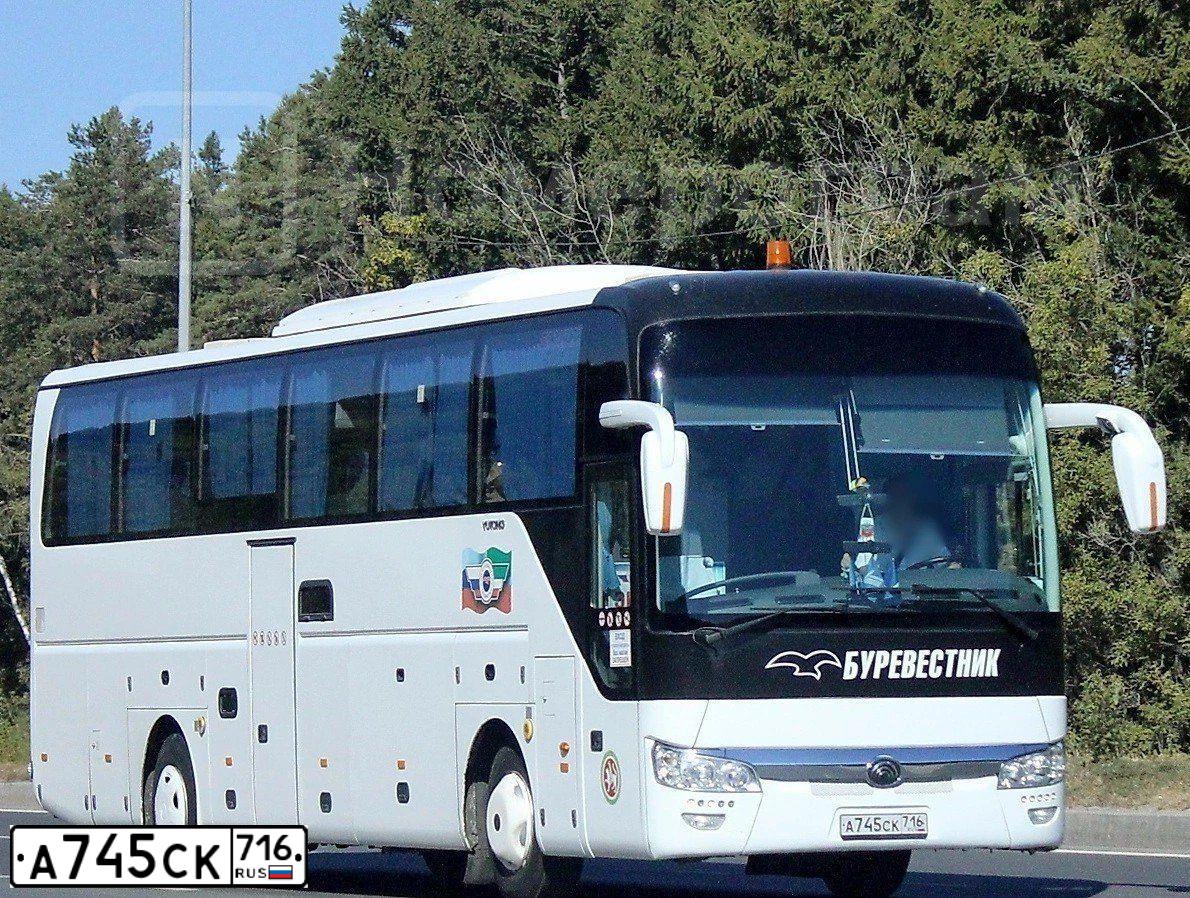 Фото автомобиля YUTONG ZK6122H9, 2018 — госномер Р439АН82. Цвет: Белый