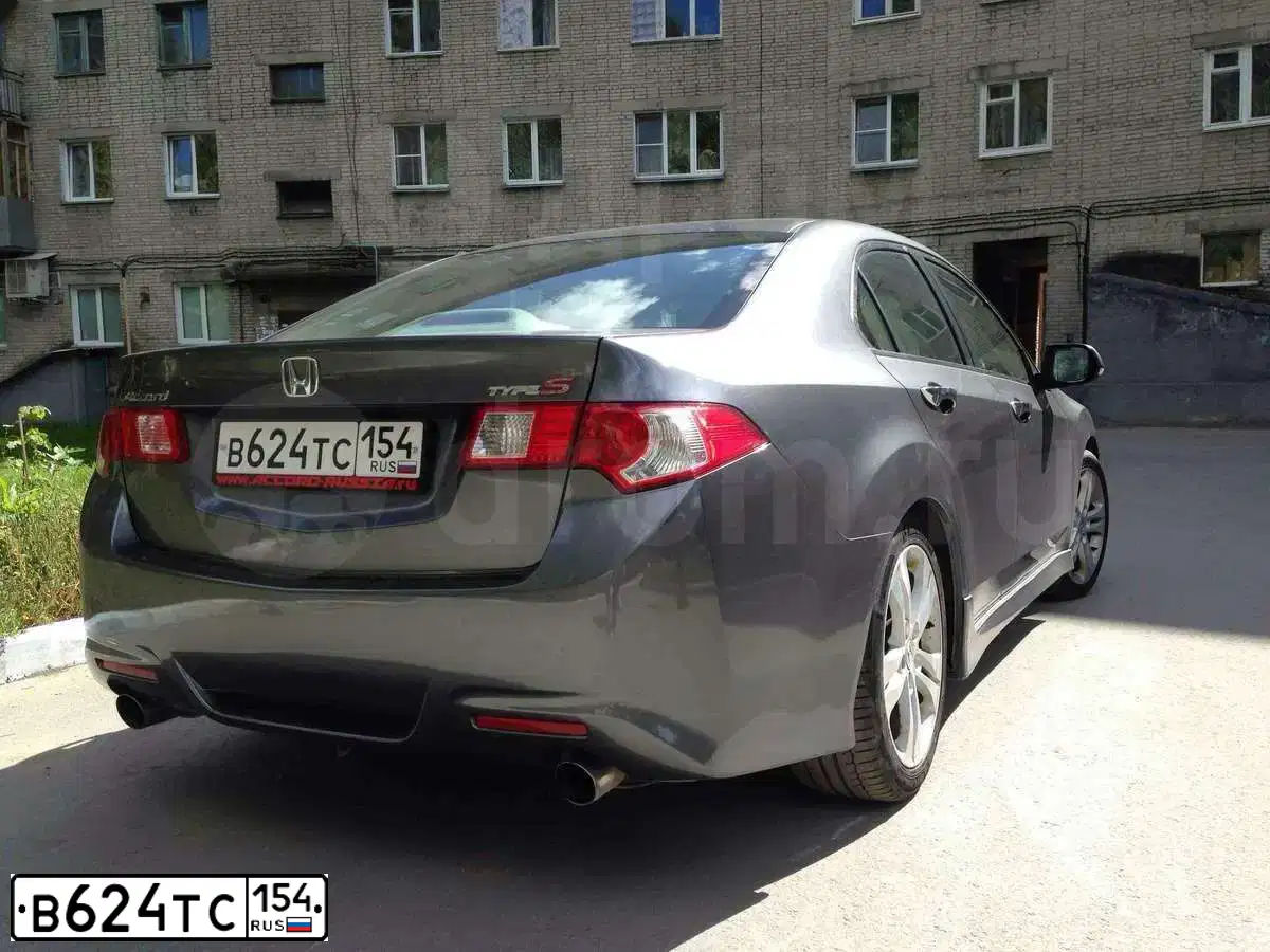 Фото автомобиля HONDA ACCORD, 2008 — госномер В624ТС154. Цвет: СЕРЫЙ