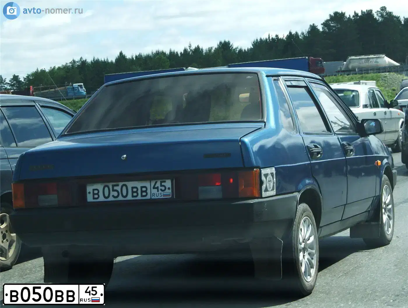 Фото автомобиля ВАЗ210993, 1994 — госномер В050ВВ45. Цвет: СИНИЙ