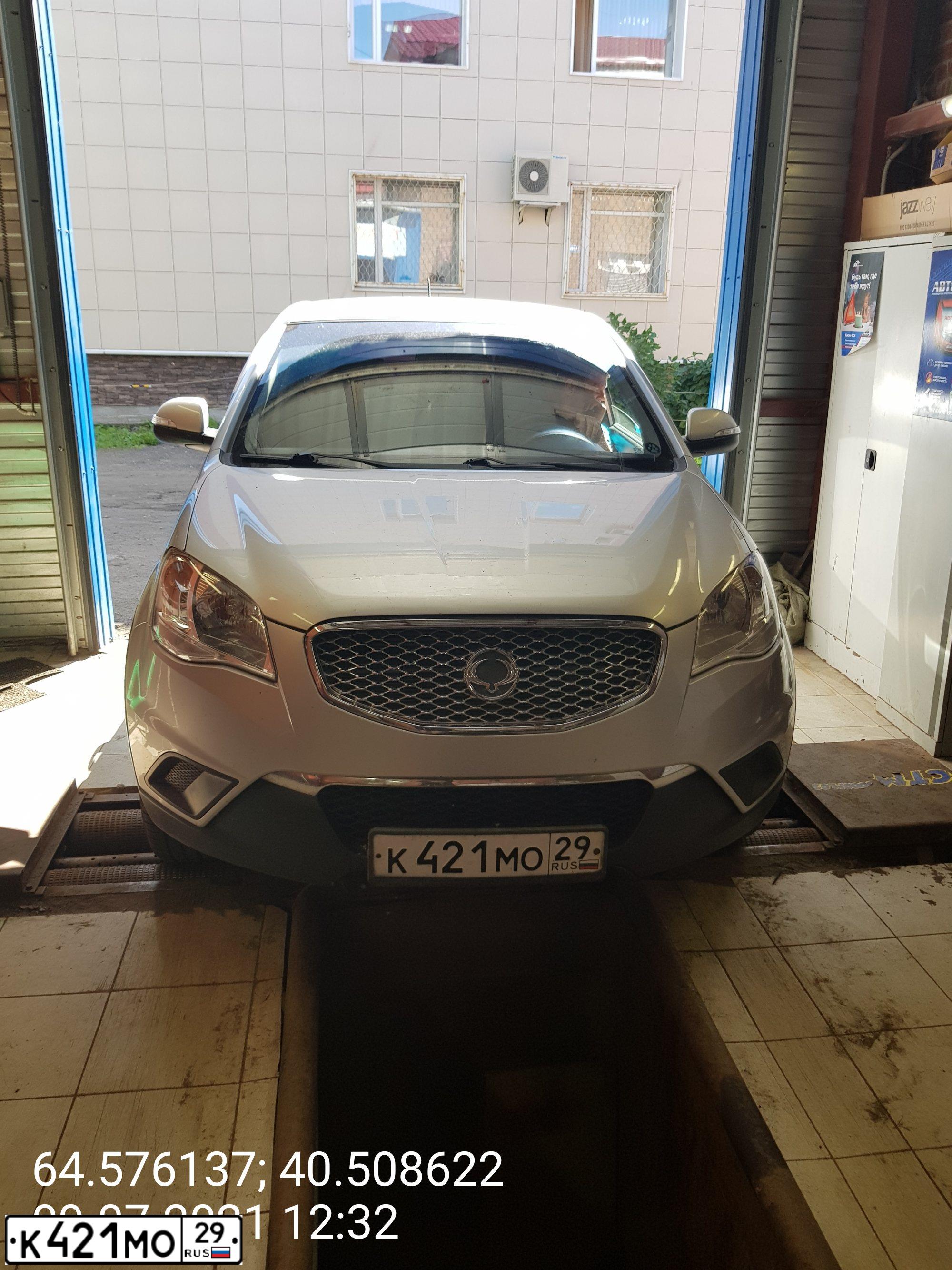 Фото автомобиля SSANGYONG ACTYON, 2012 — госномер К421МО29. Цвет: Серебристый